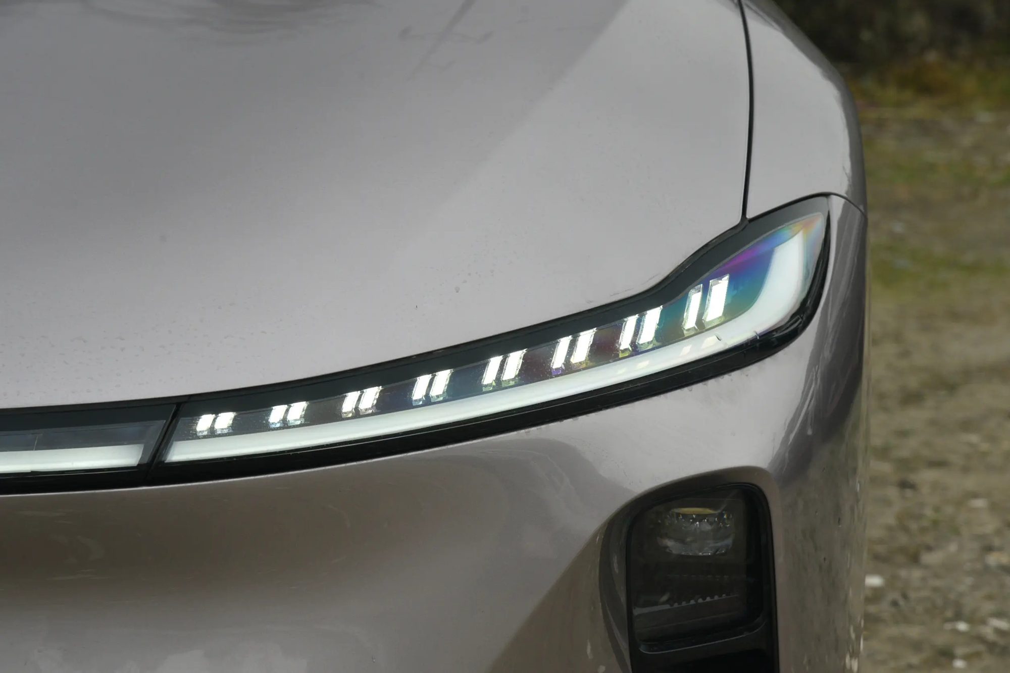 Changan Qiyuan A07 — сквозная LED-оптика